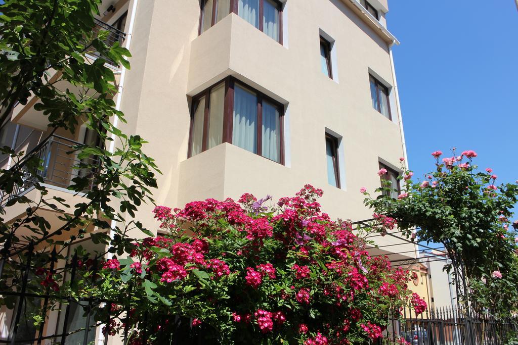 Flowers Apartments 内塞伯尔 外观 照片